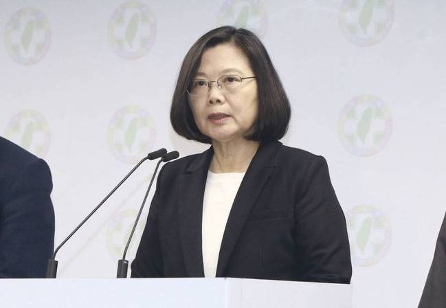 台媒称蔡英文又要＂外访＂还想过境纽约，台网友:别傻了