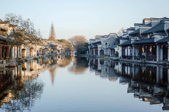 忘记乌镇、周庄吧!中国第一个世界文化遗产小镇才是最美天堂
