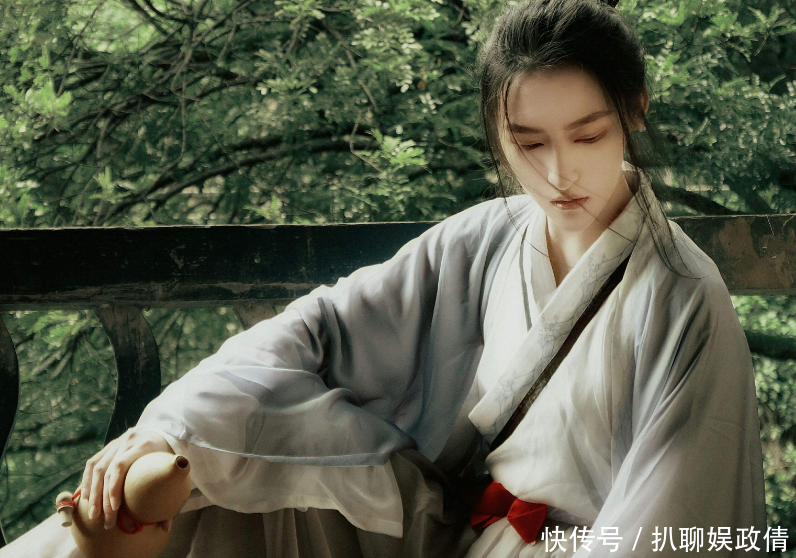 『差点』现代人穿古装是啥样5张男生汉服买家秀,网友差点当成古代人