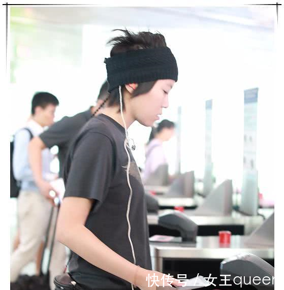 本以为窦靖童的“凤梨头”够抢镜的了，可看到刘嘉玲，我无语了！