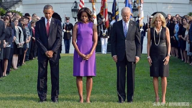 梅拉尼娅穿海军蓝陪川普纪念911，奥巴马妻子却这样穿!差距太大