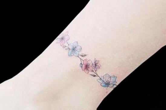 脚链纹身 融入肌肤的时髦脚链