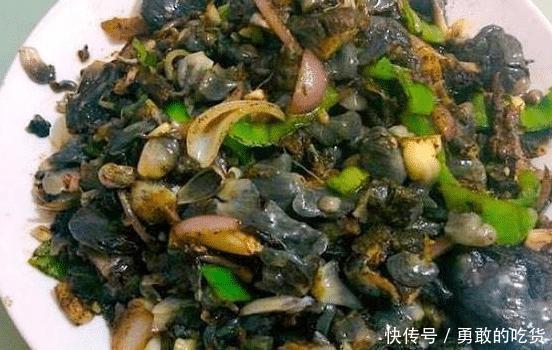 庄稼产生病虫害，老农不伤心反而很开心，摘下就能卖出高价