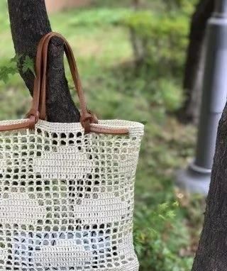  「手工」包治百病：这16款钩针编织包，承包整个春夏的时尚，手工包附教程