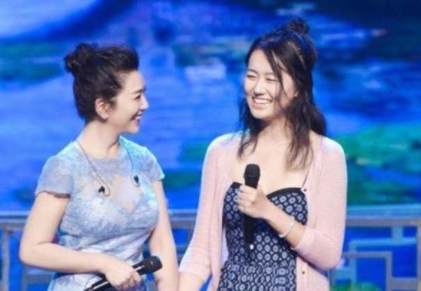  『江珊』52岁江珊老公近照，小自己15岁，比靳东还帅气，女儿长得很漂亮
