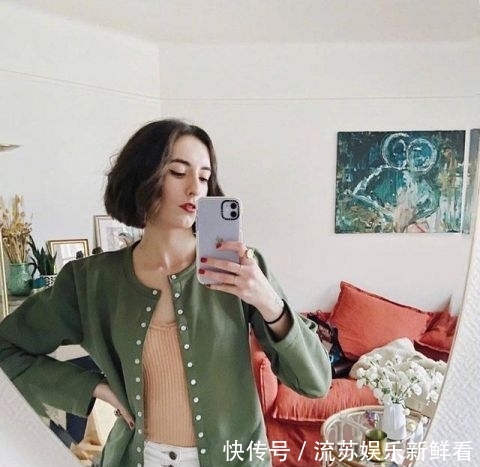  时髦：时髦的春日穿搭，彩色才能配得上春天，这几个颜色一定不要错过