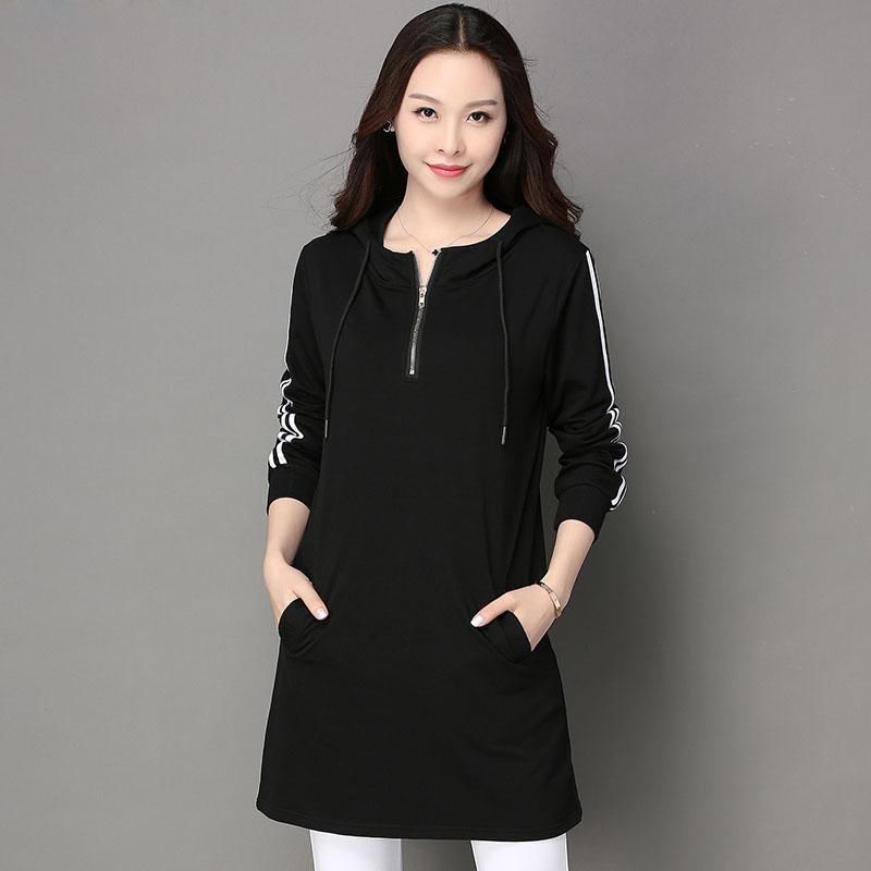 阔腿裤已经过时了!今年流行“卫衣+萝卜裤”，新潮洋气还减龄