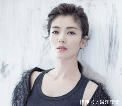 刘涛的穿着太嫩吧，40岁愣是穿成20岁，网友，简直是逆生长