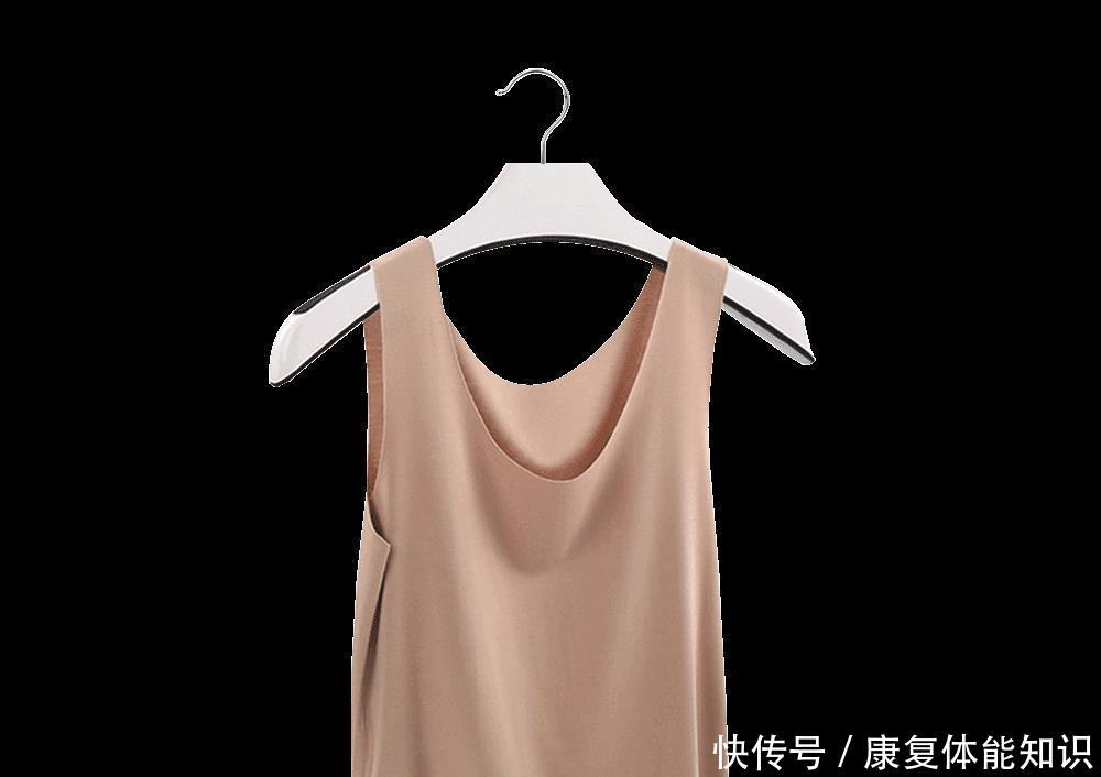  贴心：今年流行这几款背心，外穿时尚美观，内搭贴心舒适