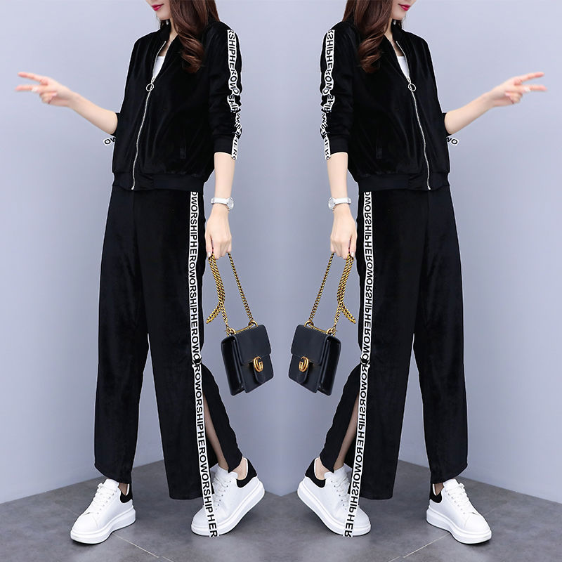 偷偷告诉你，裙子不流行了，今年流行这样套装，美的款款想买