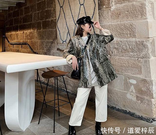 格子西装:2020年开春“西服”大火!搭什么单品都好看,几乎每个女生都适合