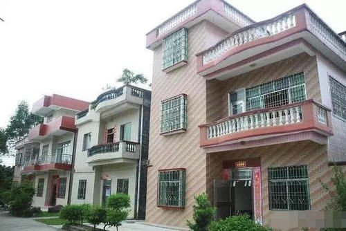  「自建房」沙子变贵，红砖被禁，农房又得统一规划，农民自建房