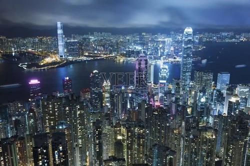 香港的“笼屋”，奢华背后的痛。