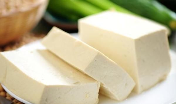  【食物】女性想“肤白貌美”，常吃4种食物，排毒养颜，美白护肤！