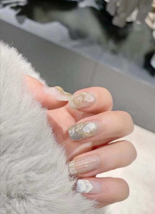  『水蜜桃』女生不要随便做美甲，要么就做这几款，水蜜桃粉加渐变，爱不释手