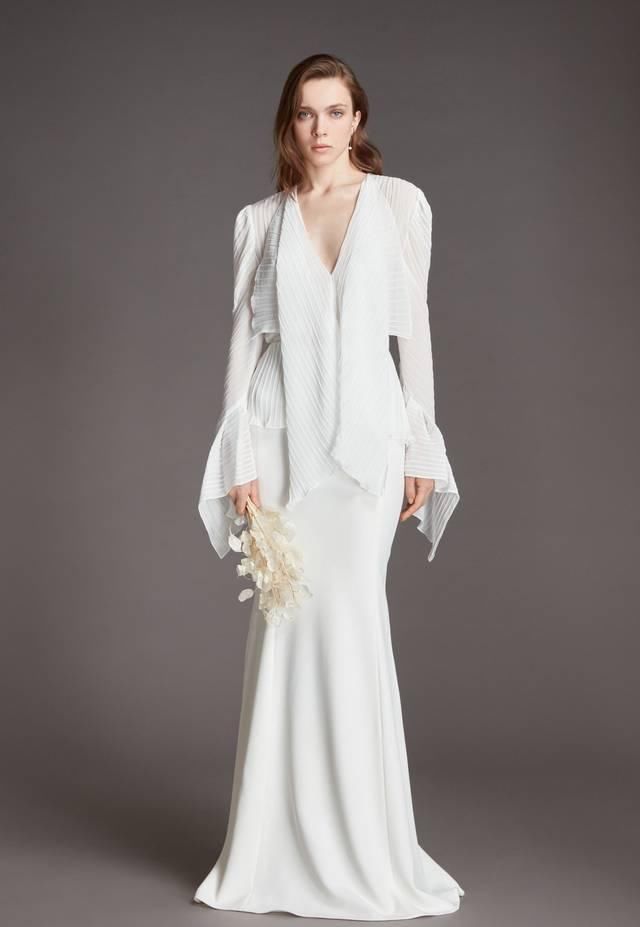  「婚纱」2021春夏婚纱系列报导：Roland Mouret打造日常也能穿的时髦婚服