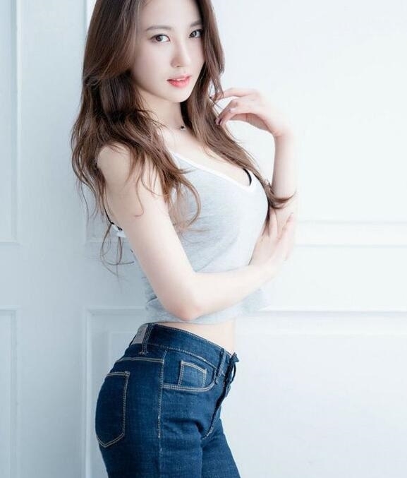  『美女』温婉清丽牛仔裤美女，轻松穿出女神范