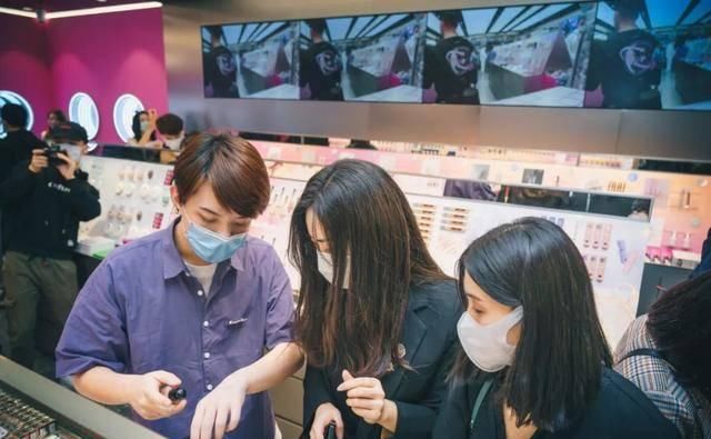  『美妆集合店』4000亿的美妆市场进化论|变局2020