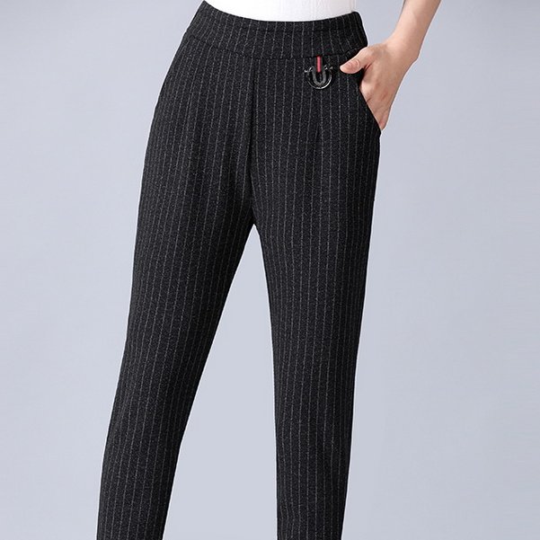 比裙子还洋气的阔腿裤!晚上跳舞穿优雅，同伴都问她在哪买的