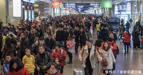 中国人口密度最大的地方面积是香港的140，GDP却是香港的2倍