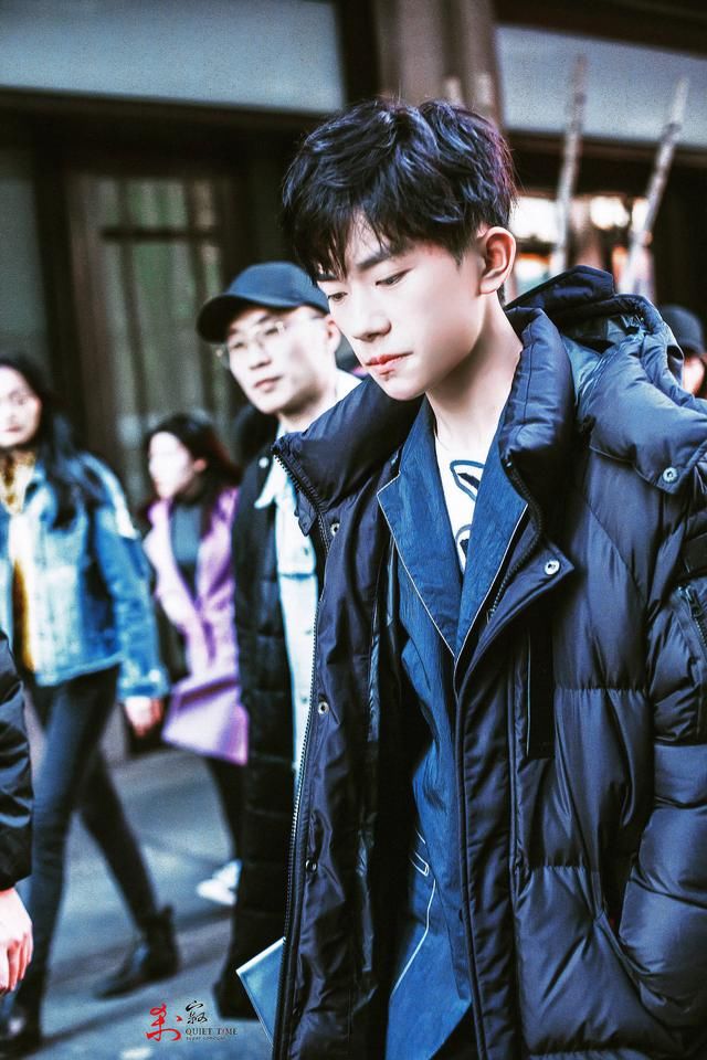 这个奢侈品牌从没借过中国人衣服,这次为易烊