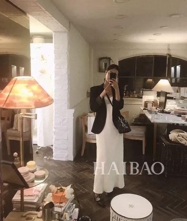 羡慕|靠“虐狗”合照火爆INS，这对韩国小夫妻也太甜了?