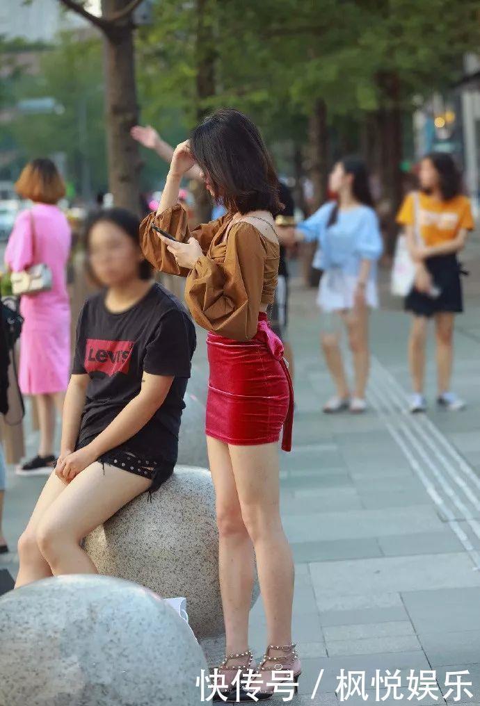  高跟鞋|街拍丨美丽的女生搭配高跟鞋