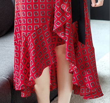 难怪妈妈越来越贵妇味，原来是穿了这样的a字裙，简直美呆了