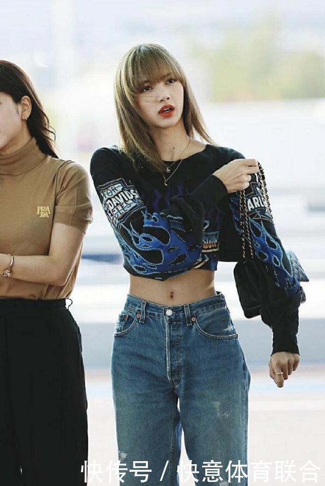 "type":"newgood"Lisa的牛仔裤成“精”了,花样穿搭成“小腰精”,气质超A