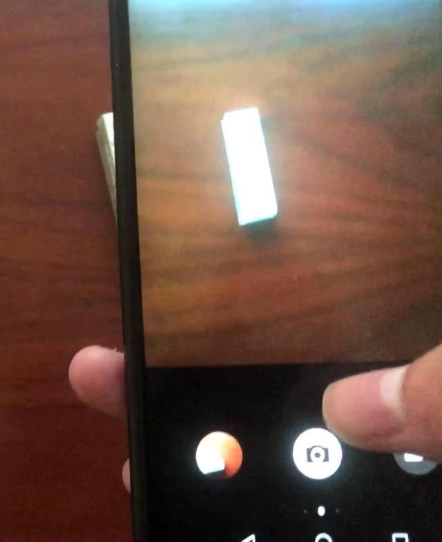 2550的小米8对比1599的华为Nova3e,差了100