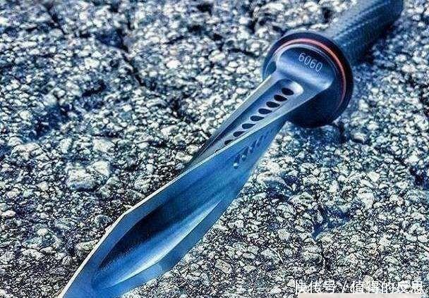 中国的三棱军刺到底是被禁用了还是被淘汰了？