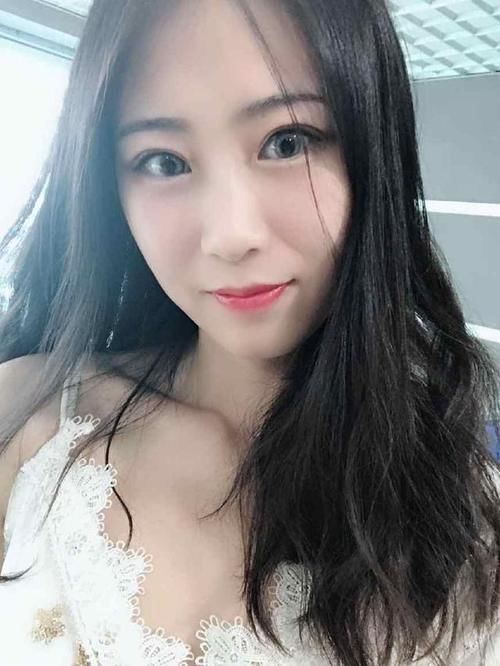 眼镜姑娘你甘心做背影杀手一辈子？不化妆，你永远不知道自己的美