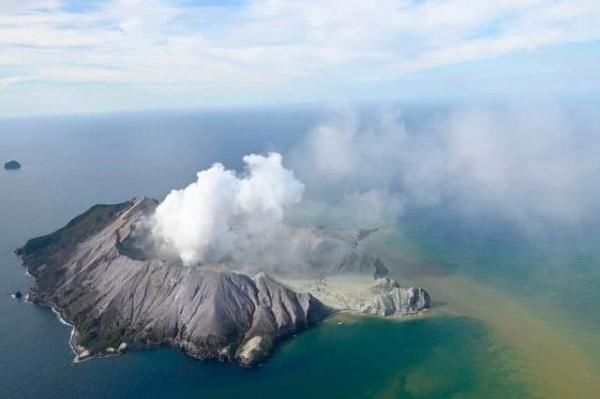 新西兰火山爆发在哪里