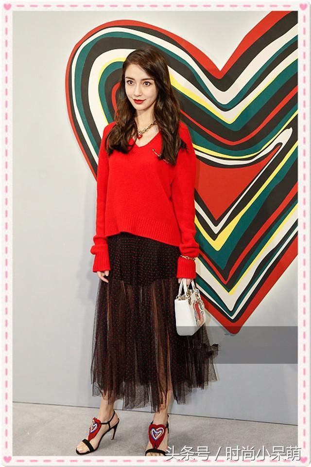 29岁杨颖和30岁景甜同穿透视裙，网友：这气质差距可不止1岁啊！