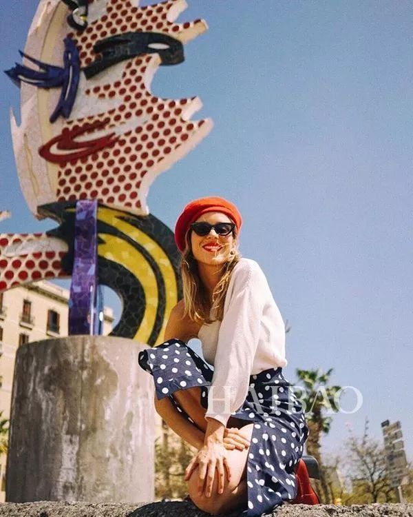 奇怪| 满脸雀斑的她从不磨皮，但是拍出来却比蛇精脸还好看