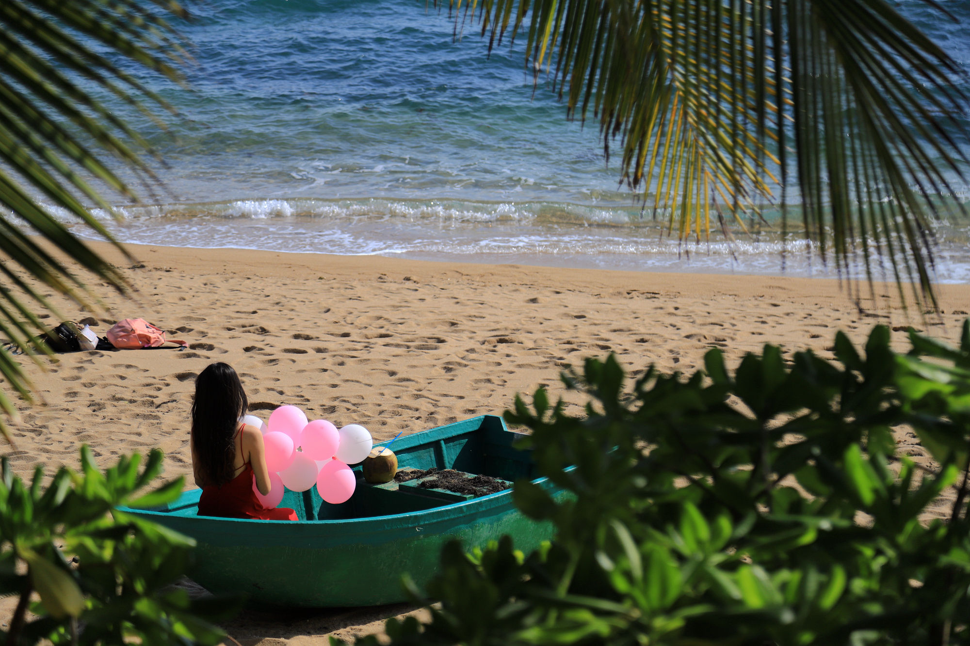 【遇上一座城】请到天涯海角来，一起去看比基尼大长腿的三亚微游