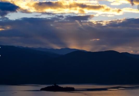 云南旅游攻略：冬天去丽江泸沽湖，有什么可以玩的？