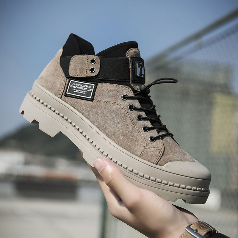 凉鞋可以冷藏了，今年未上先火的马丁靴提早，女人见了直呼:太帅