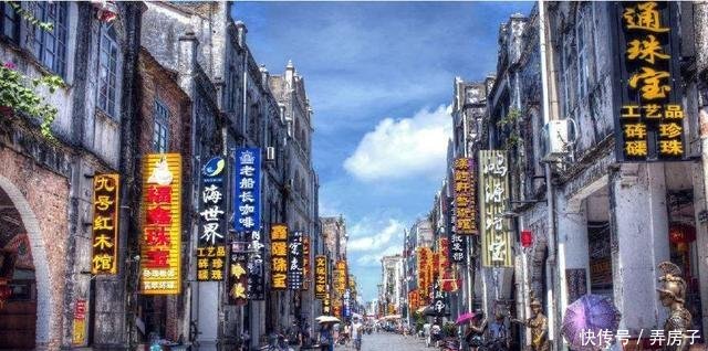 广西最奇怪的小巷子,女孩子看到了会害羞,男游客不好意思靠近