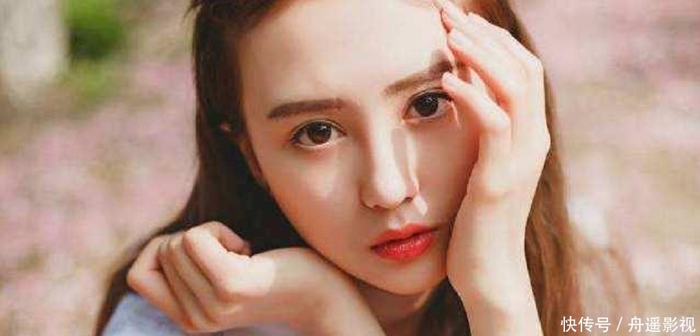 「皮肤问题」白醋加上常见的“它”,敷脸一周色斑、皱纹变淡,皮肤白嫩又细腻