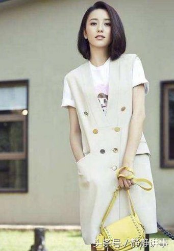 佟丽娅短裤烂到只剩一个“三角形”，网友:越烂越时尚?