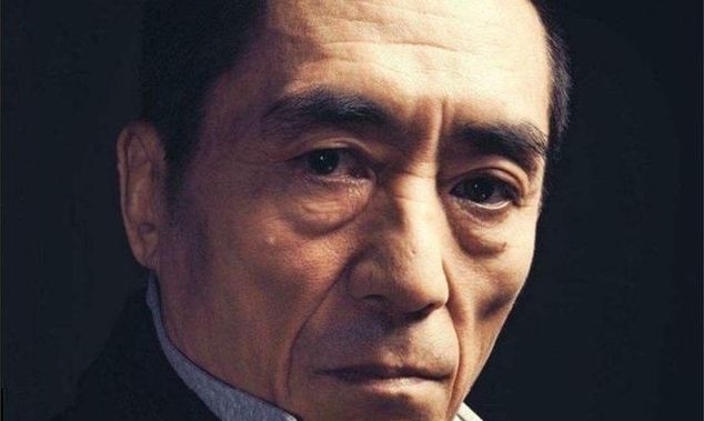  『巩俐』为了巩俐，张艺谋抛弃原配肖华，肖华现在过得怎么样了？