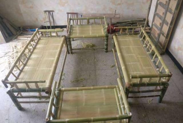 农村父亲硬要为我做一套“竹沙发”，完工后我愣住了!谁见过?