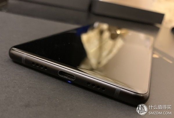 极速过气的换代机?新机来临前夕开箱回顾 小米 MIX 2