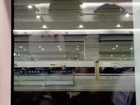  「电网」突发！因电网故障，广州南站部分列车暂停一个小时