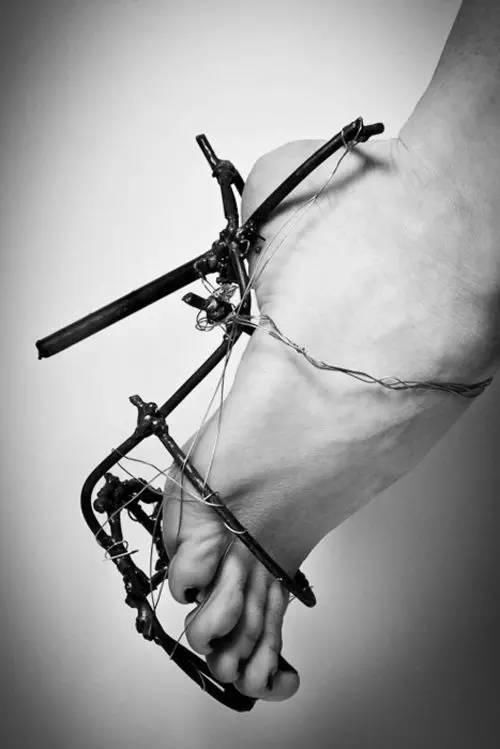 恨天高算什么，这双高跟鞋穿出去回头率百分百!