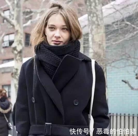 温暖:围巾搭配小心机,这个秋冬时髦和温暖全都有了!