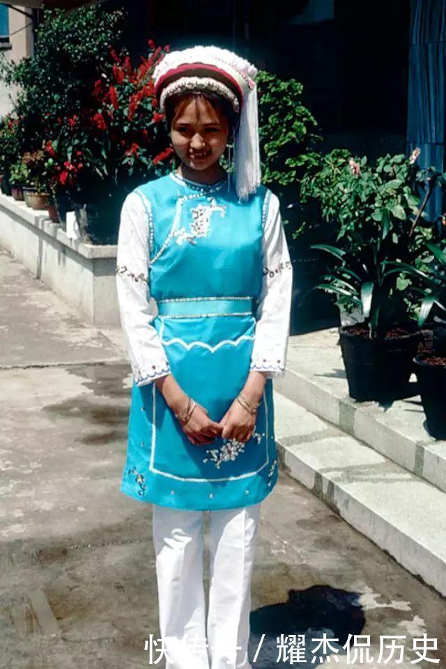 80年代的帅哥美女，让人想不到的样子