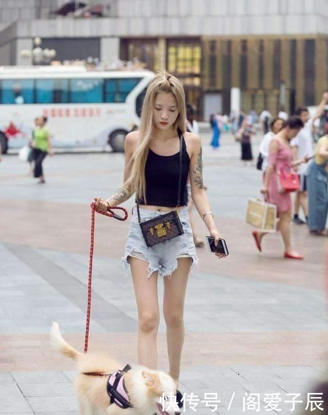 「气质」小姐姐甜美可爱的气质,搭配高挑的身材,很迷人