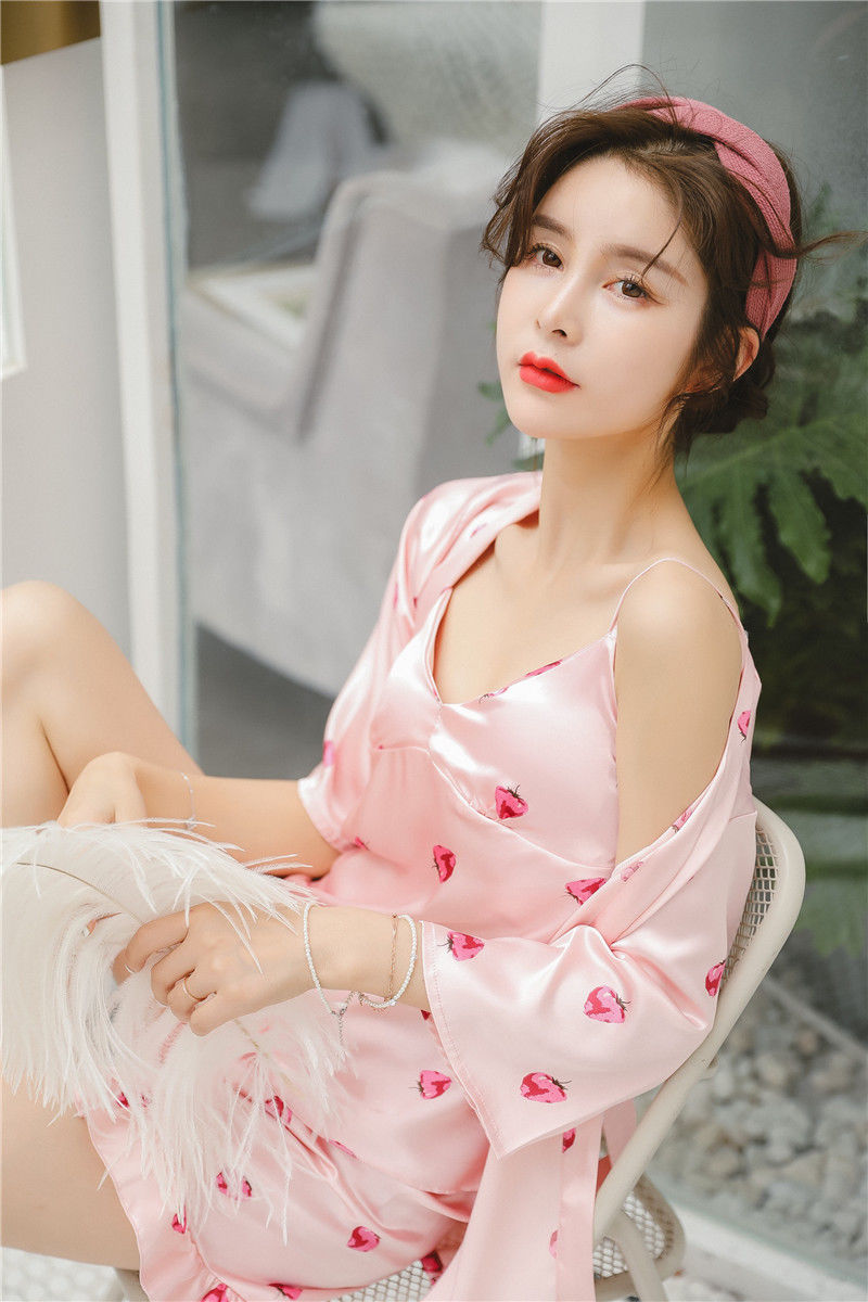 丰满女人洗澡后千万别穿文胸，学下面的女人这样穿，简直迷死人了